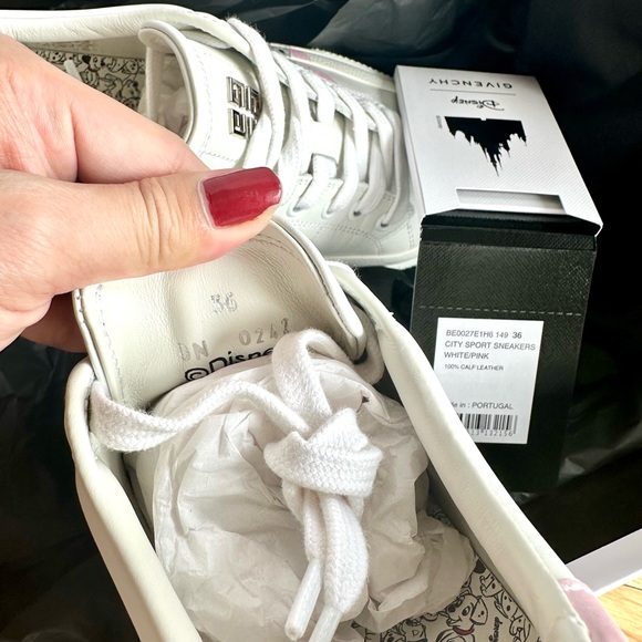 Givenchy x Disney 101 Dalmatians City Sport Sneaker in White/Pink Size 36 US6 - Picture 11 of 11